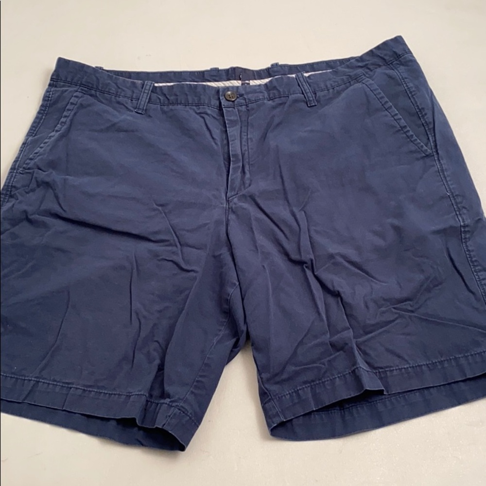 Gap navy blue cotton flat front shorts 42w